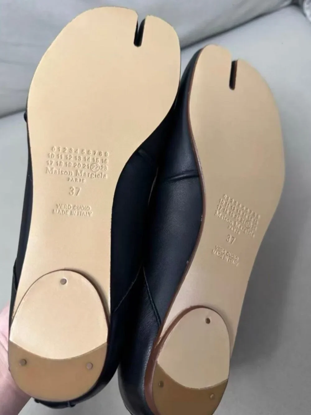 Maison Margiela Black Leather Tabi Split-Toe Elastic Strap Ballet Flats